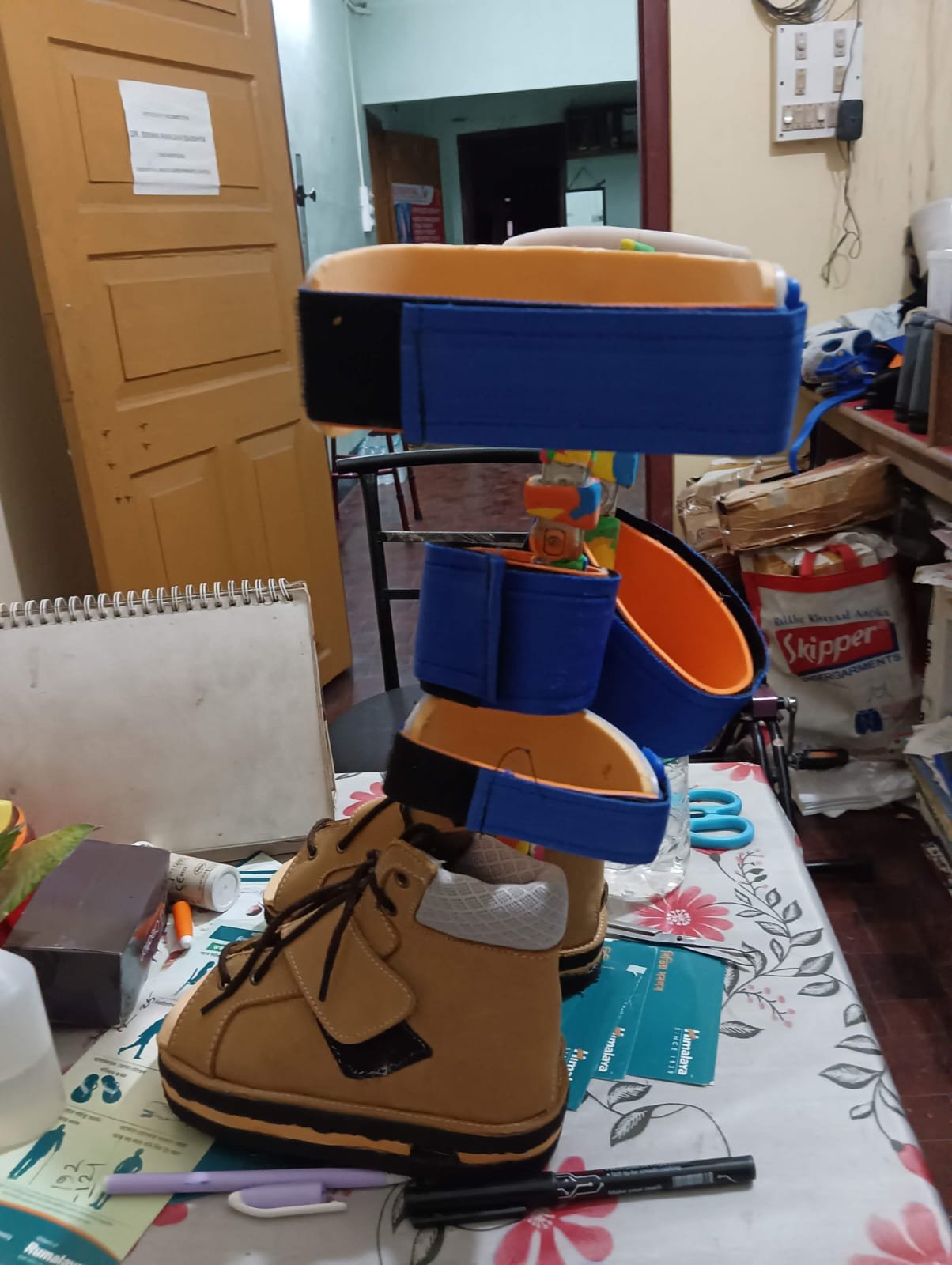 CHILD KNEE ALIGNMENT  ORTHOTICS
